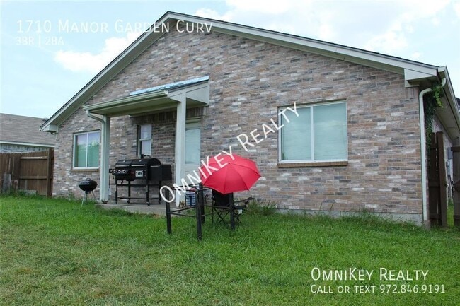 1710 Manor Garden Curve in Greenville, TX - Building Photo - Building Photo