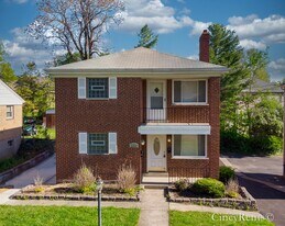 3970 N Fordham Pl, Unit 1 in Cincinnati, OH - Building Photo