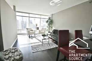 345 E Ohio St in Chicago, IL - Building Photo
