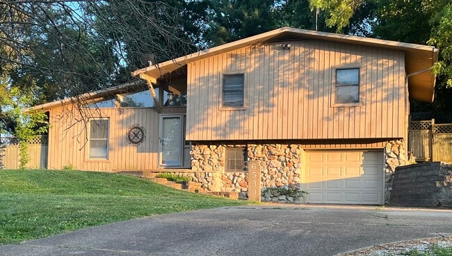 property at 6533 Lincoln Ave