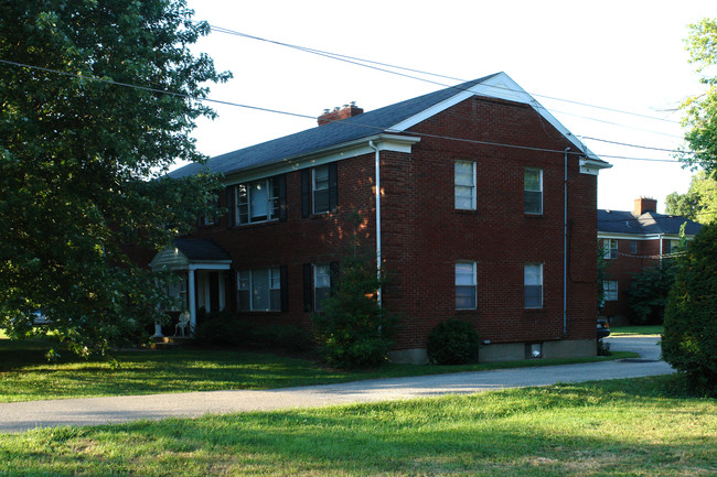 The Flats on Chenoweth in Louisville, KY - Foto de edificio - Building Photo