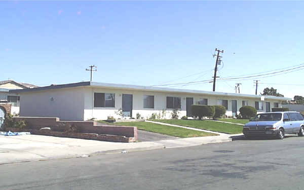 1525 W 9th St in Oxnard, CA - Foto de edificio - Building Photo