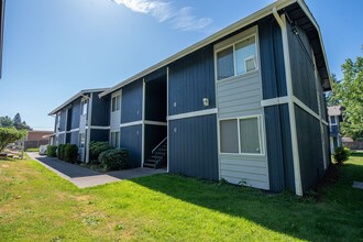 Pacific Gardens in Tacoma, WA - Foto de edificio - Building Photo