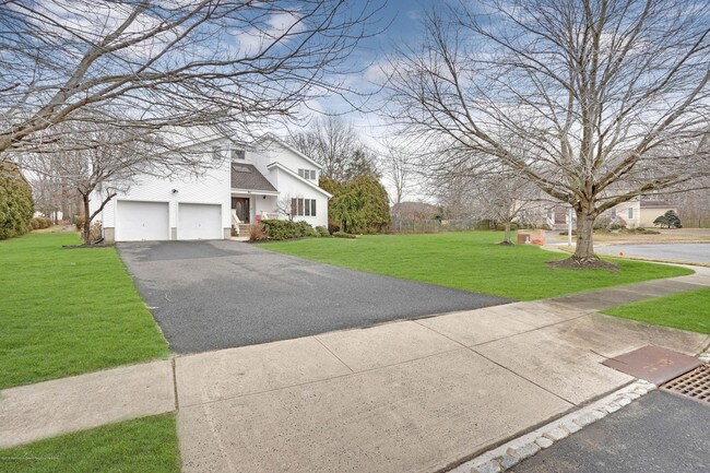 90 Georgetown Rd in Eatontown, NJ - Building Photo - Building Photo