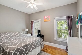 177 W 6th St, Unit 1 in Boston, MA - Building Photo - Building Photo