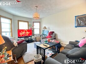61 Claymoss Rd, Unit 3 in Boston, MA - Building Photo