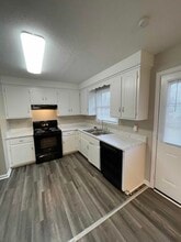 1005 Peachers Mill Rd in Clarksville, TN - Building Photo - Building Photo