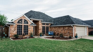 5909 Clearview Cir in Bossier City, LA - Building Photo - Building Photo