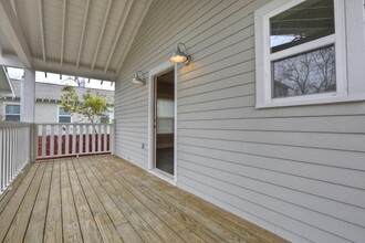 901 W 15th 1/2 St in Houston, TX - Building Photo - Building Photo