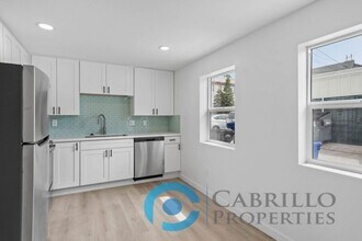 4569 North Ave in San Diego, CA - Building Photo - Building Photo