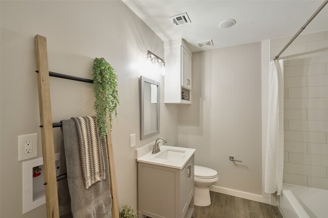 property at 309 S Magnolia St