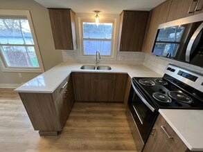 393 W 20th St in Holland, MI - Foto de edificio - Building Photo