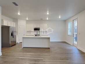 1498 Aquamarine Dr in Loganville, GA - Building Photo - Building Photo