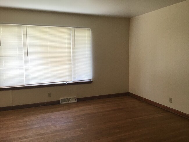 6236 W Kaul Ave in Milwaukee, WI - Building Photo - Building Photo