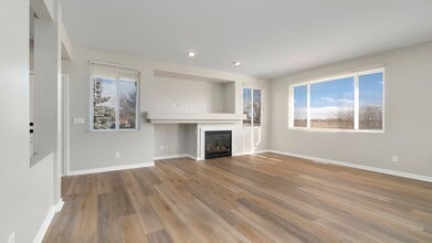 7495 Thomas Dr in Loves Park, IL - Building Photo - Building Photo