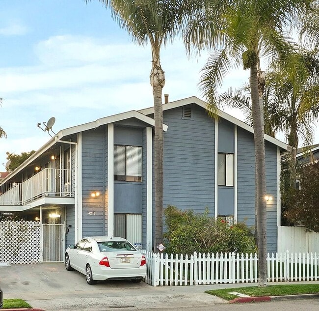 4218 46th St, Unit 6