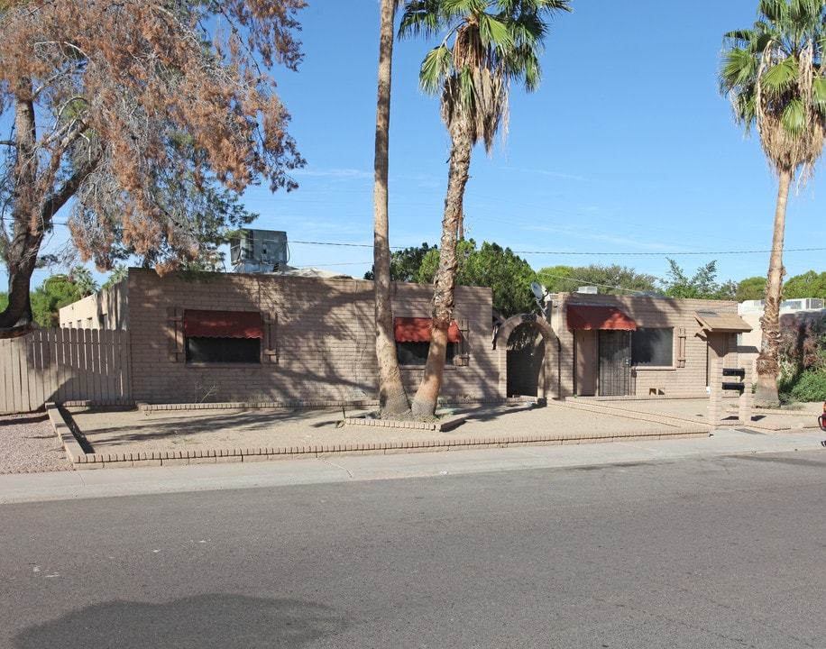 Star Crest in Glendale, AZ - Foto de edificio