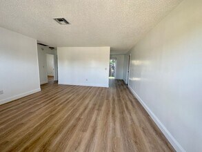 4522 Kirk Rd in Lake Worth Beach, FL - Building Photo - Building Photo