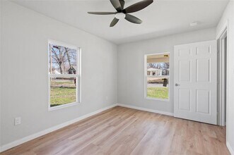 1434 S Rusk St in Sherman, TX - Building Photo - Building Photo