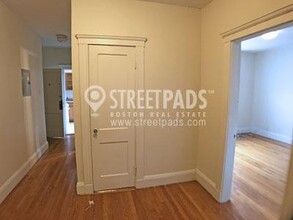 119 Sutherland Rd in Boston, MA - Building Photo - Building Photo