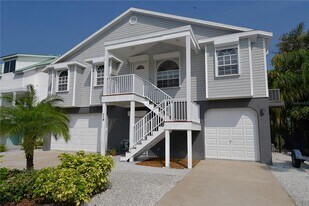 116 Lorraine St in Palm Harbor, FL - Building Photo