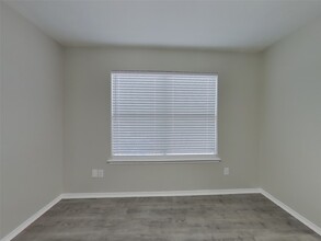 7215 Lazy Summer Ct in Magnolia, TX - Building Photo - Building Photo