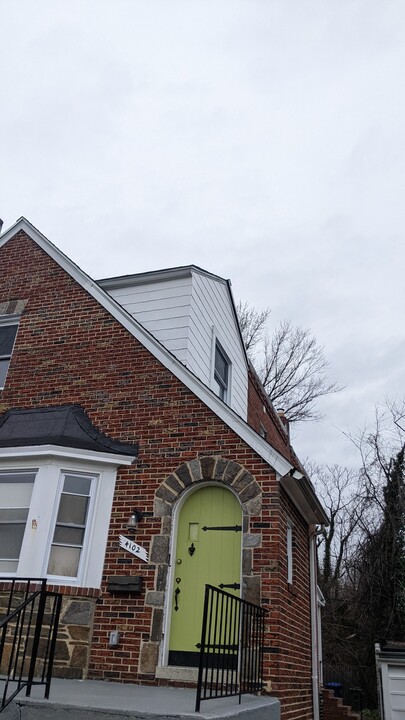 8530 Willow Oak Rd in Parkville, MD - Foto de edificio