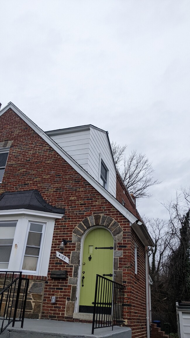 property at 8530 Willow Oak Rd