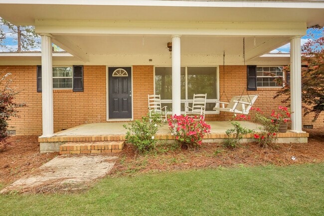 344 Surrency Rd in Jesup, GA - Building Photo - Building Photo