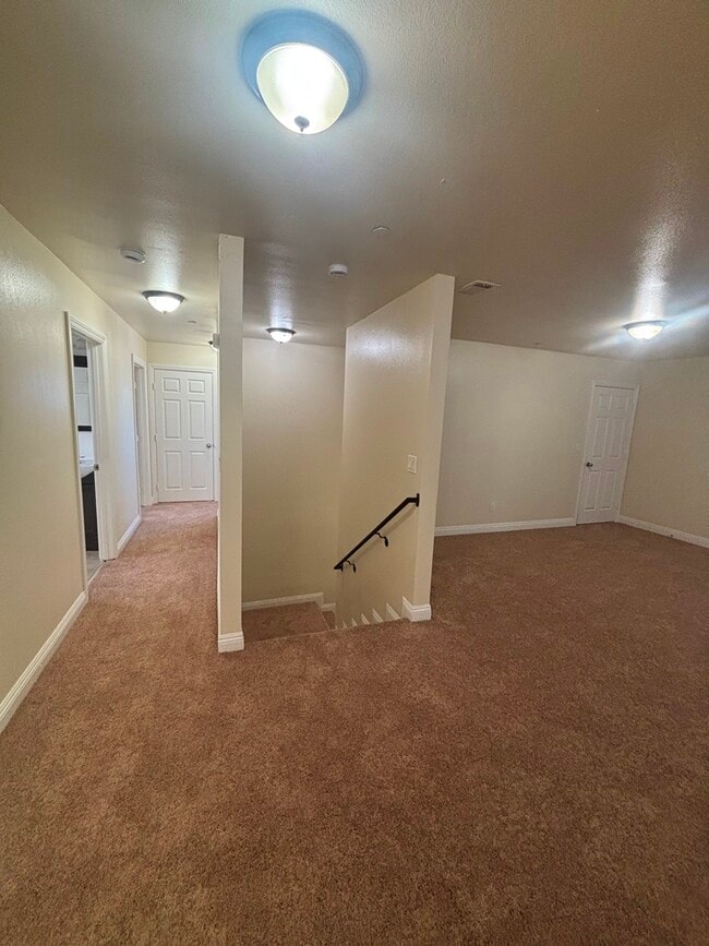 1011 E 56th St in Los Angeles, CA - Building Photo - Building Photo