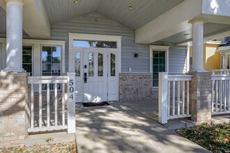 504 E Church St in Champaign, IL - Building Photo - Building Photo