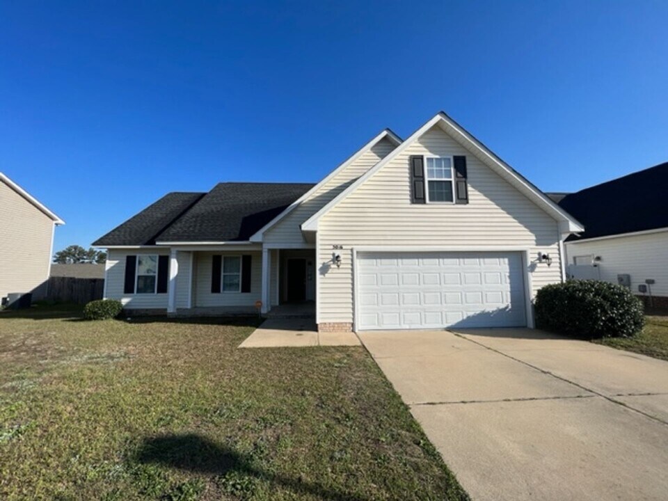 5016 Windflower Dr in Fayetteville, NC - Building Photo