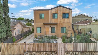 414 S Ave 56 in Los Angeles, CA - Building Photo