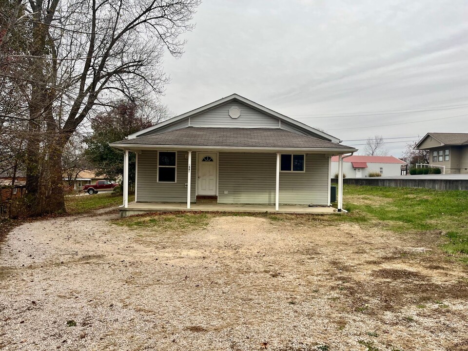 256 College St-Unit -C256B in Bourbon, MO - Building Photo