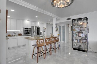 1149 Hillsboro Mile in Hillsboro Beach, FL - Building Photo - Building Photo