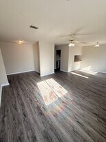 1319 Airport Dr in Tallahassee, FL - Building Photo