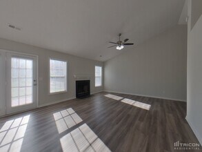 3600 Amos Dr in Greensboro, NC - Building Photo - Building Photo