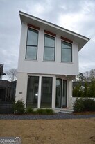 370 2nd St in Fayetteville, GA - Building Photo