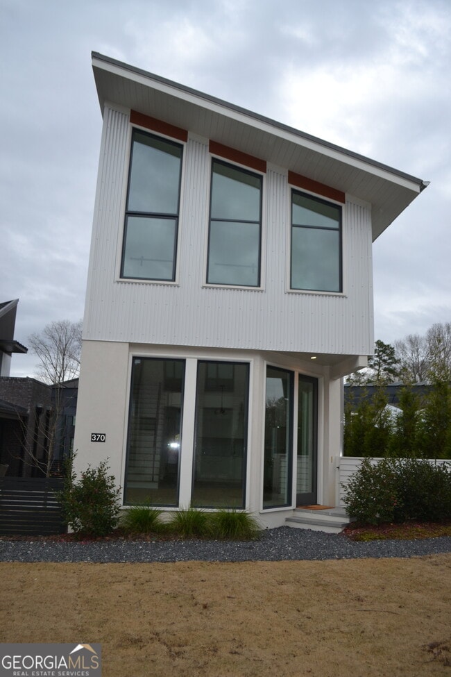 property at 370 2nd St