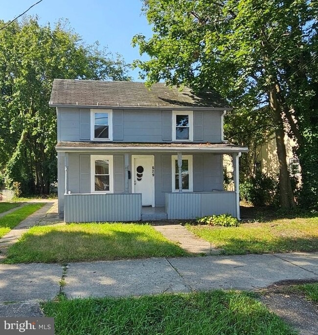 629 E Quince St in Vineland, NJ - Foto de edificio - Building Photo