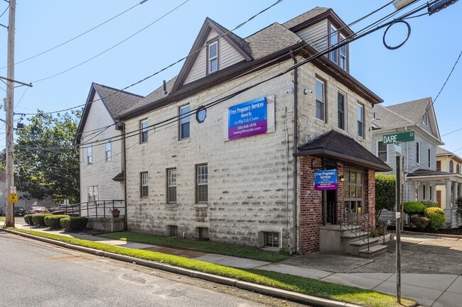 688 N Broad St in Woodbury, NJ - Building Photo - Building Photo