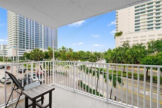 95 N Birch Rd, Unit 304 in Fort Lauderdale, FL - Building Photo - Building Photo
