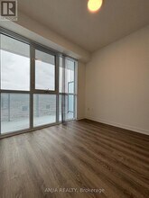 8 Interchange Wy in Vaughan, ON - Building Photo - Building Photo