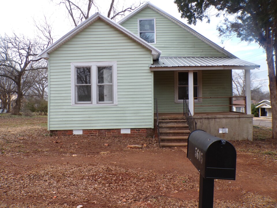 5605 8th St S in Bessemer, AL - Building Photo