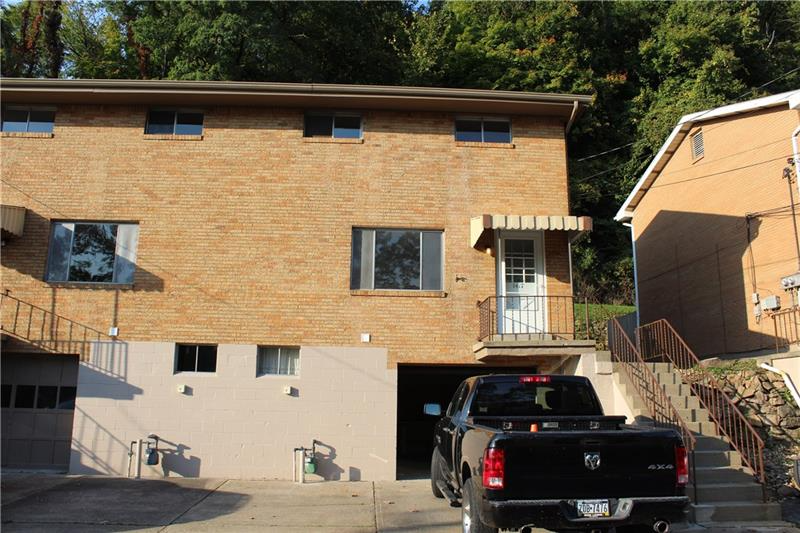 1417 Pine Hollow Rd in Mckees Rocks, PA - Building Photo