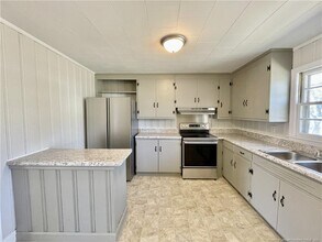 531 E Donaldson Ave in Raeford, NC - Building Photo - Building Photo