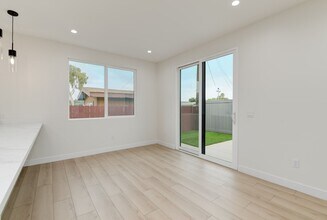 5142 Los Robles Dr in Carlsbad, CA - Building Photo - Building Photo