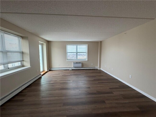 79-14 Rockaway Beach Blvd in Queens, NY - Building Photo - Building Photo