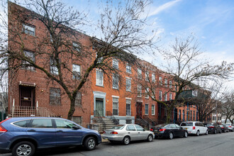 405 Adelphi St in Brooklyn, NY - Foto de edificio - Building Photo