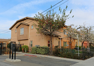 Windemere Apartments in Hayward, CA - Building Photo - Building Photo